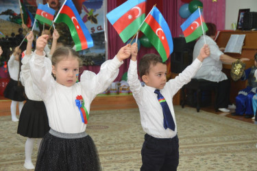 Binəqədi rayonunda körpələr evi-uşaq bağçalarında “Konstitusiya və Suverenlik İli” çərçivəsində 8 Noyabr - “Zəfər Günü” münasibətilə bayram tədbirləri keçirildi