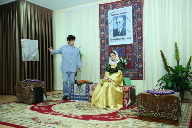 Binəqədi rayonu 30 № li tam orta məktəbin şagirdlərinin ifasında Azərbaycan bəstəkarı, Şərqdə ilk operanın yaradıcısı, böyük musiqişünas-alim Üzeyir Hacıbəylinin anadan olmasının 140 illik yubileyinə həsr olunmuş “O olmasın, bu olsun” operettası səhnələşdirildi