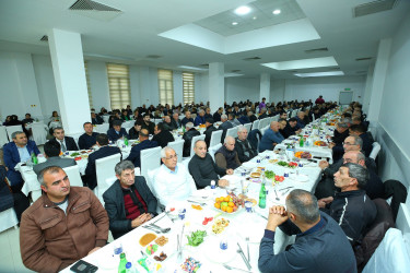 Binəqədi Rayon İcra Hakimiyyətinin təşkilatçılığı ilə Heydər Məscidində xalqımızın Ümummilli Lideri Heydər Əliyevin əziz xatirəsinə ehsan süfrəsi təşkil olundu