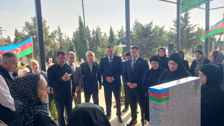 Şəhid Ağayev Rəşad Rövşən oğlunun anım günü ilə əlaqədar məzarı ziyarət olundu