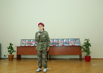 Binəqədi rayonu 179 № li tam orta məktəbdə 2016-cı il Aprel döyüşləri zamanı şəhidlik zirvəsinə ucalmış Emin Bağırovun və Fəxrəddin Qurbanlının anım gününə həsr olunmuş tədbir keçirildi