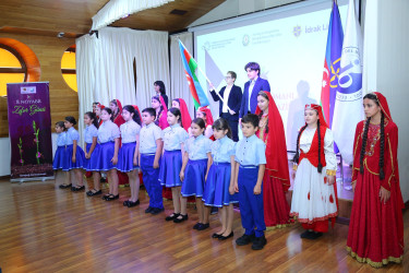 "İdrak” liseyində "Konstutsiya və Suverenlik ili" çərçivəsində “ 8 Noyabr-Zəfər Gününün beşinci ildönümünə həsr olunmuş "Zəfərin qəhrəmanları: şəhidlər və qazilər" adlı tədbir təşkil olundu