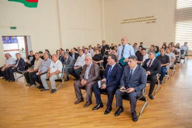 12 avqust 2025-ci il tarixində Binəqədi Rayon İcra Hakimiyyətinin başçısı Elxan Allahverdiyevin Binəqədi qəsəbəsinin sakinləri ilə səyyar qəbulu keçirildi