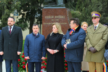 Binəqədi rayonunda dahi rumın bəstəkarı Corce Eneskunun adını daşıyan parkda Rumıniyanın Milli Mədəniyyət Gününə həsr olunmuş tədbir keçirildi