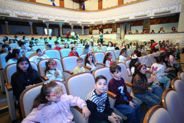 Rayon ərazisində yaşayan uşaqlar sosialyönümlü layihə çərçivəsində Akademik Milli Dram Teatrında “Gözəl və Bədheybət” tamaşasını izlədilər
