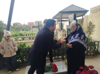Şəhid Baxışova Arəstə Kərim qızının doğum günü ilə əlaqədar məzarı ziyarət olundu