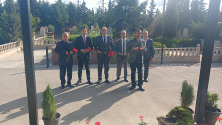 Şəhid İsmayılov Rövşən Məmmədağa oğlunun anım günü ilə əlaqədar məzarı ziyarət olundu