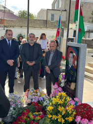 Şəhid Abbasov Vahid Sahib oğlunun şəhadətinin ildönümü ilə əlaqədar məzarı ziyarət olundu