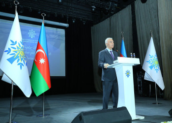 Yeni Azərbaycan Partiyası Binəqədi rayon təşkilatının yaradılmasının 33-cü ildönümünə və 8 Mart Beynəlxalq Qadınlar Gününə  həsr olunmuş tədbir keçirildi