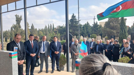 Şəhid Rəhimov Zamin Vahid oğlunun doğum günü ilə əlaqədar məzarı ziyarət olundu