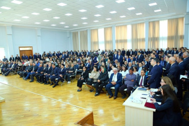 Bakı Şəhər İcra Hakimiyyətinin başçısı Eldar Əzizovun və Binəqədi Rayon İcra Hakimiyyətinin başçısı Elxan Allahverdiyevin Biləcəri qəsəbəsinin sakinləri ilə görüşü keçirildi