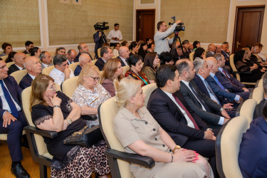 “Şəhərsalma və Memarlıq İli” çərçivəsində Ümummilli Lider Heydər Əliyevin ilk dəfə siyasi rəhbərliyə gəlişinin 57-ci ildönümünə  həsr olunmuş “14 iyul 1969-cu il: Tarixi dönüş və Azərbaycanın milli  inkişaf yolunun başlanğıcı” adlı  tədbir keçirildi