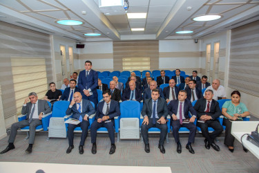 Binəqədi Rayon İcra Hakimiyyətində mövcud hava şəraiti ilə əlaqədar əhali arasında narahatlığa səbəb olan problemlərin operativ həlli məqsədi ilə qurumlar arasında koordinasiyanın daha operativ təşkili ilə bağlı müşavirə keçirildi