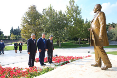 “Heydər Əliyev irsinin öyrənilməsi” mövzusunda dərslərə start verildi