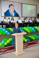 Binəqədi rayonu 276 № li tam orta məktəbdə “Konstitusiya və Suverenlik İli” çərçivəsində 15 İyun–“Milli Qurtuluş Günü”nə həsr olunmuş “Elimin dayağı,yurdumun fəxri” adlı  yaradıcılıq müsabiqəsi laureatlarının yekun konserti keçirildi