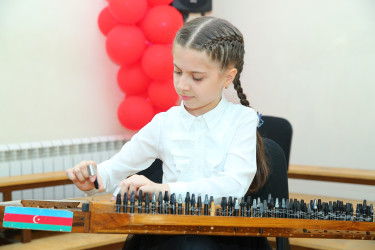 Arif Məlikov adına 11 nömrəli Onbirillik Musiqi məktəbinin şagirdlərinin yekun hesabat konserti keçirildi