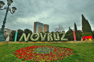 Novruz bayramı ərəfəsində Binəqədi rayonunun prospektləri, küçələri, parkları bayram əhval-ruhiyyəsi ilə bəzədilib