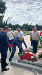 Şəhid Ağayev Həmdəm Mayıl oğlunun doğum günü ilə əlaqədar məzarı ziyarət olundu