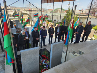 Şəhid Haqverdiyev Ayxan Akif oğlunun doğum günü ilə əlaqədar məzarı ziyarət olundu
