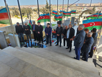 Şəhid Haqverdiyev Ayxan Akif oğlunun doğum günü ilə əlaqədar məzarı ziyarət olundu