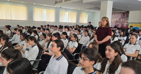 Binəqədi rayonu 3 №-li tam orta məktəbdə "Narkotiksiz gələcək naminə!” mövzusunda tədbir keçirildi