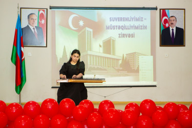 Binəqədi rayonu 83 nömrəli məktəb-liseyin birgə təşkilatçılığı ilə "Konstitusiya və Suverenlik ili"nə həsr edilmiş "Suverenliyimiz-Müstəqilliyimizin zirvəsi" adlı tədbir keçirildi