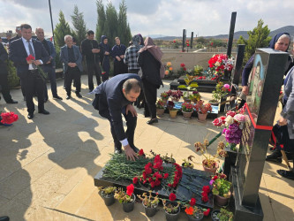 Şəhid Əzizov Elgün Elman oğlunun şəhadətinin ildönümü ilə əlaqədar məzarı ziyarət olundu