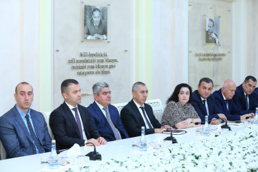 “Konstitusiya və Suverenlik İli” çərçivəsində ümummilli lider Heydər Əliyevin Azərbaycanda ilk dəfə siyasi hakimiyyətə gəlişinə həsr olunmuş “14 iyul 1969-cu il: Tərəqqi yolunun başlanğıcı” mövzusunda tədbir keçirildi