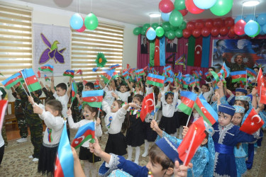 Binəqədi rayonunda körpələr evi-uşaq bağçalarında “Konstitusiya və Suverenlik İli” çərçivəsində 8 Noyabr - “Zəfər Günü” münasibətilə bayram tədbirləri keçirildi