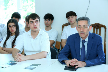 Binəqədi rayonunda 26 İyun-Narkomaniya və Narkobiznesə qarşı Beynəlxalq Mübarizə Gününə həsr olunmuş "Narkotiksiz gələcək naminə!” mövzusunda növbəti maarifləndirici tədbir keçirildi