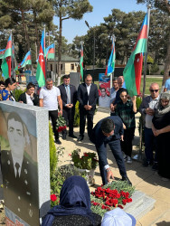 Şəhid Budaqov Rufiz Şirzad oğlunun şəhadətinin ildönümü ilə əlaqədar qəbirüstü abidəsi ziyarət olundu