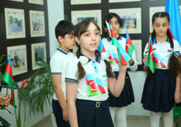 Binəqədi rayonu 3 № li tam orta məktəbdə “Konstitusiya və Suverenlik İli” çərçivəsində 28 May-“Müstəqlillik Günü”nə həsr edilmiş “Müstəqilliyimiz Əbədidir!” adlı tədbir keçirildi