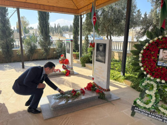 Şəhid Paşazadə Cavid Telman oğlunun şəhadətinin ildönümü ilə əlaqədar məzarı ziyarət olundu