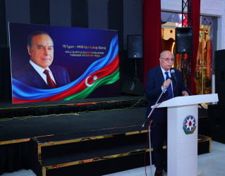 Binəqədi rayonunda “Şəhərsalma və Memarlıq İli” çərçivəsində 15 İyun-Milli Qurtuluş Gününə həsr olunmuş “MİLLİ QURTULUŞDAN BAŞLANAN TƏRƏQQİ VƏ ZƏFƏR YOLU” adlı tədbir keçirildi