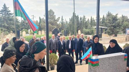 Şəhid Ağayev Rəşad Rövşən oğlunun şəhadətinin ildönümü ilə əlaqədar məzarı ziyarət olundu