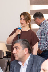21 may 2026-cı il tarixində Binəqədi Rayon İcra Hakimiyyətinin başçısı Elxan Allahverdiyevin 7-ci mikroayon sakinləri ilə səyyar qəbulu keçirildi