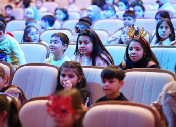 Rayon ərazisində yaşayan uşaqlar sosialyönümlü layihə çərçivəsində Akademik Milli Dram Teatrında “Gözəl və Bədheybət” tamaşasını izlədilər