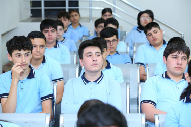 Binəqədi Rayon İcra Hakimiyyəti və  Binəqədi Rayon Polis İdarəsinin birgə təşkilatçılığı ilə H.Hüseynov adına 83 №-li məktəb-liseydə "Narkotiksiz gələcək naminə!” mövzusunda tədbir keçirildi
