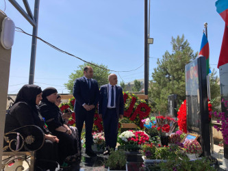 Şəhid Mahmudov Seymur Elsəvər oğlunun doğum günü ilə əlaqədar məzarı ziyarət olundu
