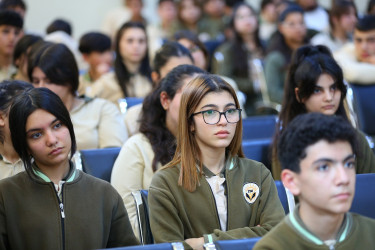 Binəqədi rayonu 298 №-li tam orta məktəbdə "Narkotiksiz gələcək naminə!” mövzusunda növbəti maarifləndirici tədbir keçirildi