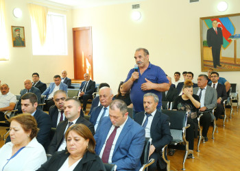 03 iyun 2025-ci il tarixində Binəqədi Rayon İcra Hakimiyyətinin başçısı Elxan Allahverdiyevin 9-cu mikrorayon sakinləri ilə səyyar qəbulu keçirildi