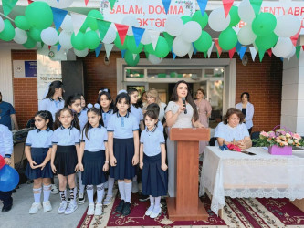 Binəqədi rayonunda fəaliyyət göstərən təhsil ocaqlarında da "15 sentyabr - Bilik Günü" qeyd edildi