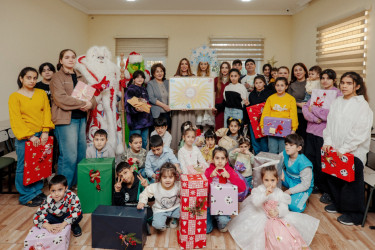 Heydər Əliyev Fondunun vitse-prezidenti, IDEA İctimai Birliyinin təsisçisi və rəhbəri Leyla Əliyeva, Bakı Media Mərkəzinin rəhbəri Arzu Əliyeva və Alena Əliyeva “Təmiz Dünya” Qadınlara Yardım İctimai Birliyinin sığınacaq mərkəzində yaşayan uşaqlar üçün təşkil olunan bayram şənliyində iştirak etdilər