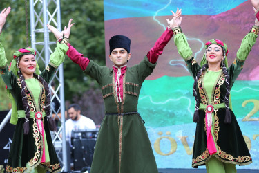 Binəqədi rayonunda "20 Sentyabr - Dövlət Suverenliyi Günü”nə həsr olunmuş “Dövlət Suverenliyi-Müstəqilliyimizin əbədi rəmzidir!” adlı tədbir keçirildi