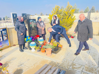 Şəhid Əzizov Elgün Elman oğlunun doğum günü ilə əlaqədar məzarı ziyarət olundu