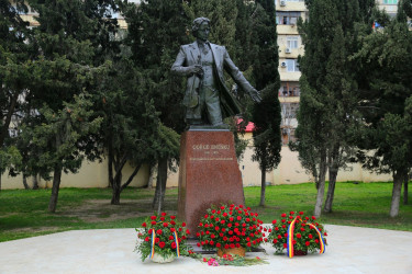 Binəqədi rayonunda dahi rumın bəstəkarı Corce Eneskunun adını daşıyan parkda Rumıniyanın Milli Mədəniyyət Gününə həsr olunmuş tədbir keçirildi