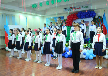 Binəqədi rayonu 3 nömrəli tam orta məktəbdə “Konstitusiya və Suverenlik İli” çərçivəsində “Zəfər, Bayraq və Konstitusiya” adlı tədbir keçirildi