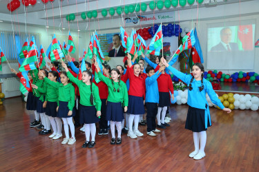 Binəqədi rayonu 3 nömrəli tam orta məktəbdə “Konstitusiya və Suverenlik İli” çərçivəsində “Zəfər, Bayraq və Konstitusiya” adlı tədbir keçirildi