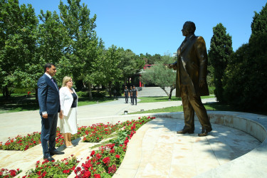 “Konstitusiya və Suverenlik İli” çərçivəsində ümummilli lider Heydər Əliyevin Azərbaycanda ilk dəfə siyasi hakimiyyətə gəlişinə həsr olunmuş “14 iyul 1969-cu il: Tərəqqi yolunun başlanğıcı” mövzusunda tədbir keçirildi