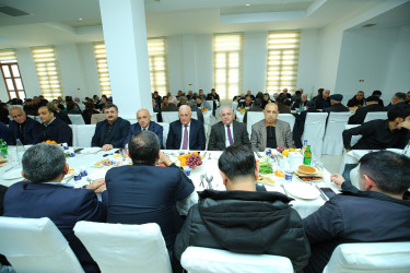 Binəqədi Rayon İcra Hakimiyyətinin təşkilatçılığı ilə Heydər Məscidində xalqımızın Ümummilli Lideri Heydər Əliyevin əziz xatirəsinə ehsan süfrəsi təşkil olundu